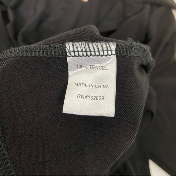 Superdown Deja Twist Front Top in Black S - Picture 6 of 8